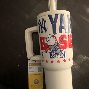 Peanuts NY Yankees 24oz Baseball Tumbler